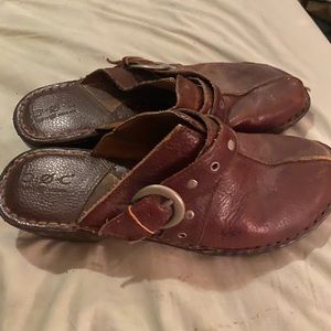 Vintage brown leather Boc clogs